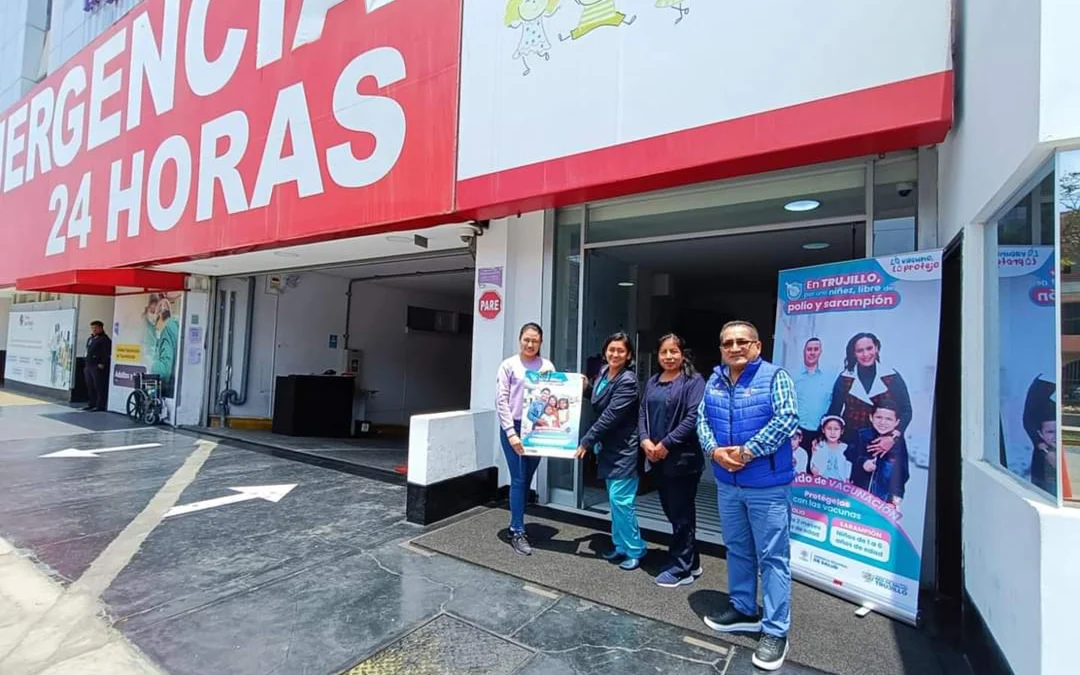 Instalan punto de vacunación gratuita en Clínica privada